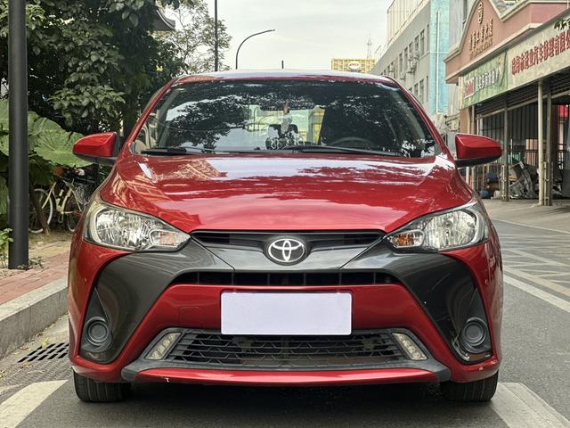 Toyota YARiS L to dazzle