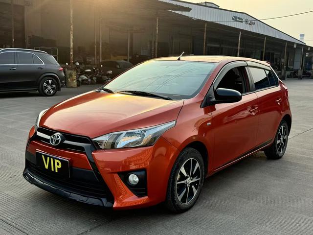 Toyota YARiS L to dazzle