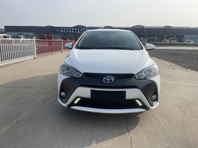 Toyota YARiS L to dazzle