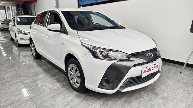 Toyota YARiS L to dazzle