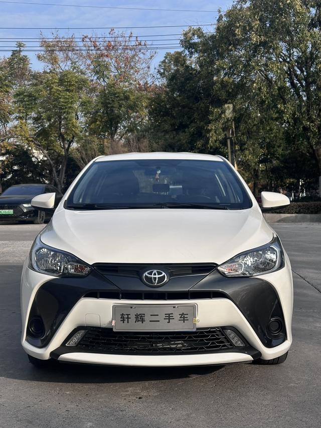 Toyota YARiS L to dazzle