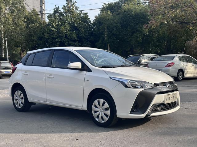 Toyota YARiS L to dazzle