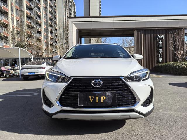 Toyota YARiS L to dazzle