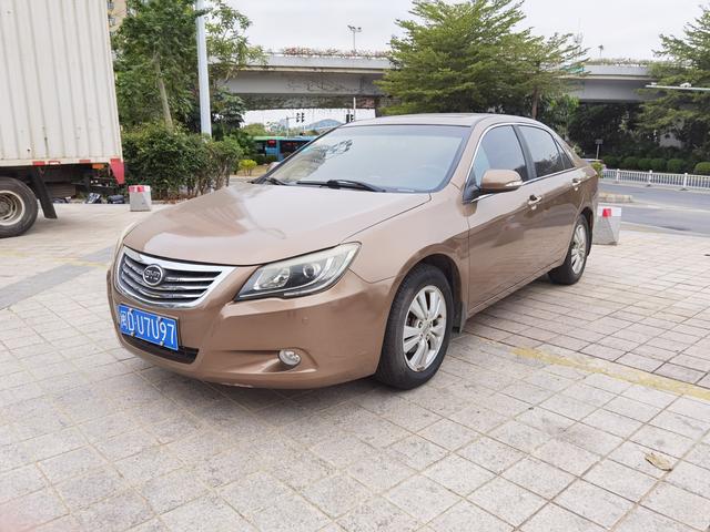 BYD G6