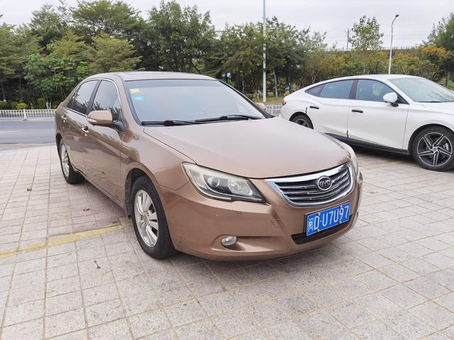 BYD G6