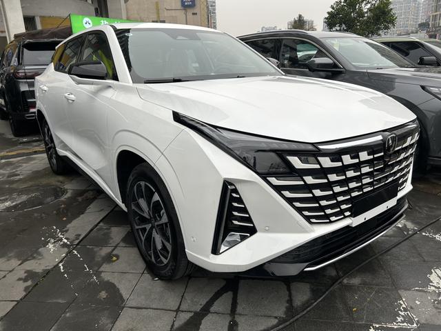 Changan UNI-Z PHEV