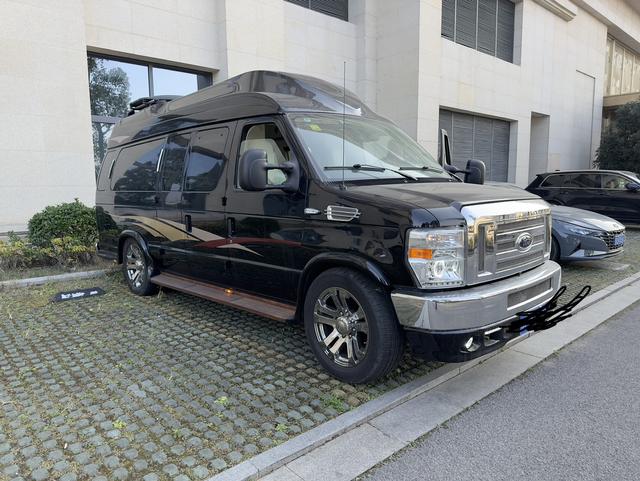 Ford E350