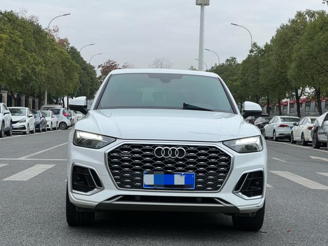 Audi Q5L Sportback