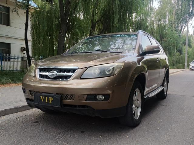 BYD S6