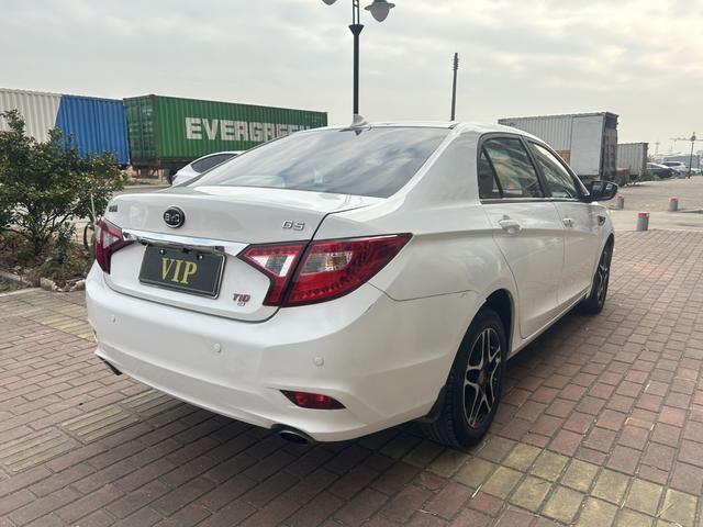 BYD G5