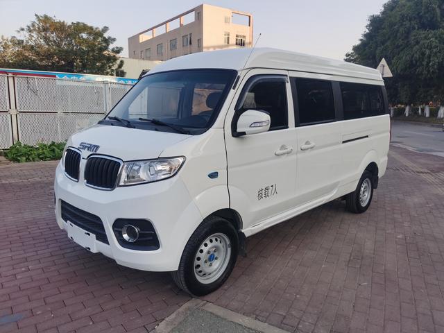 SRM Xinyuan Hiace EV