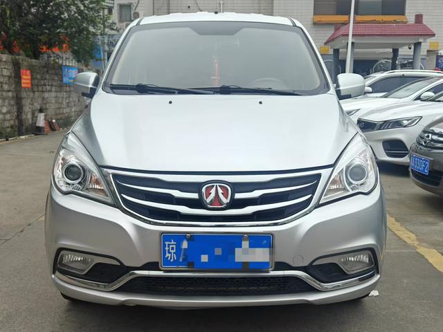 BAIC Weiwang M30