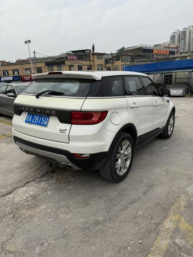 Lu Feng Landwind X7