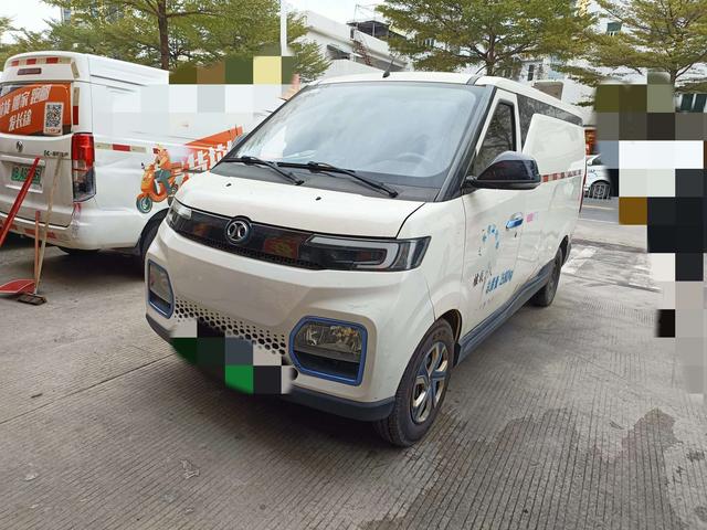 BAIC EV5