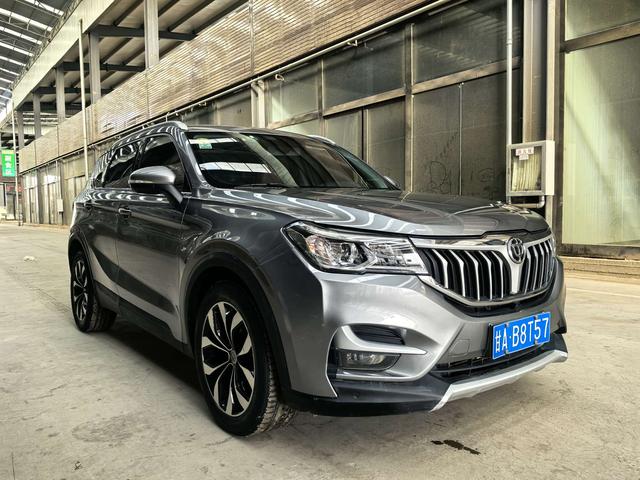 China Zhonghua V6