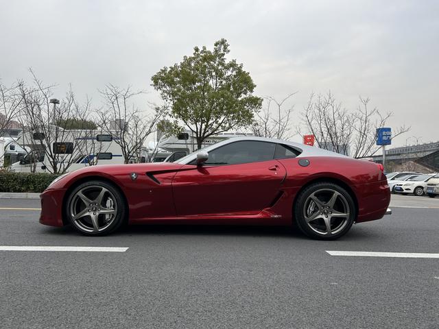 Ferrari 599