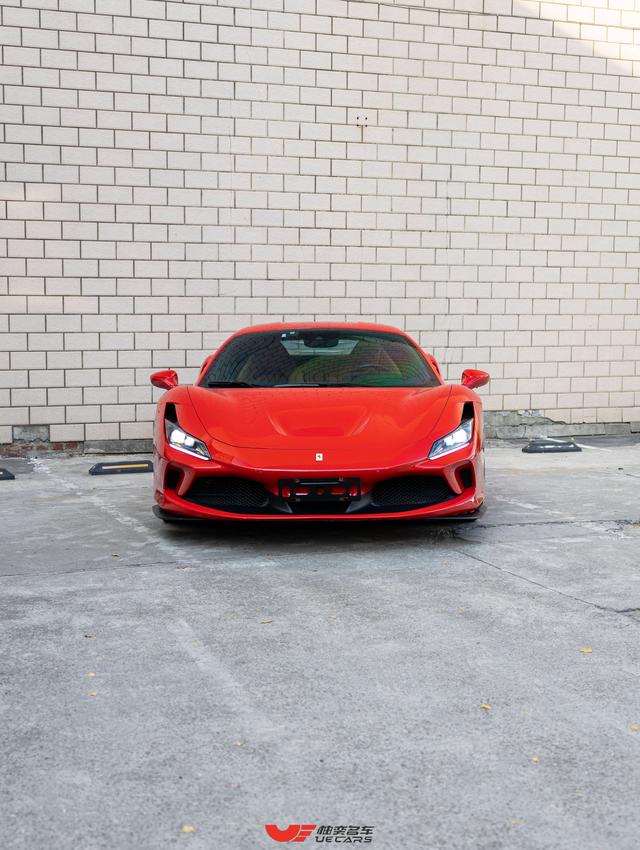 Ferrari F8