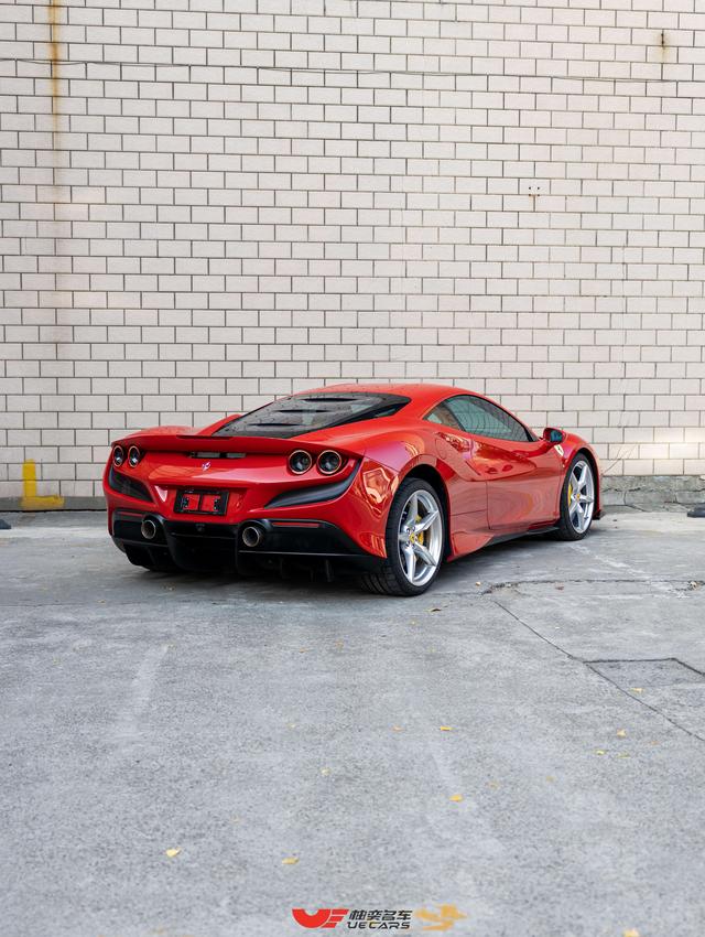 Ferrari F8