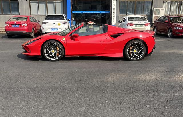 Ferrari F8