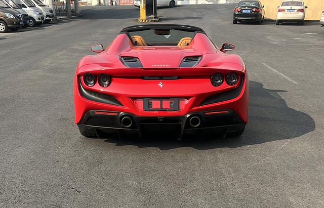 Ferrari F8