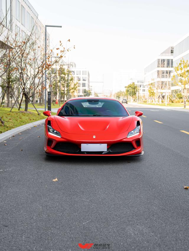 Ferrari F8