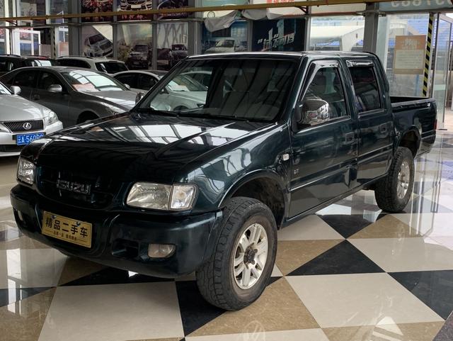 Isuzu pickup truck