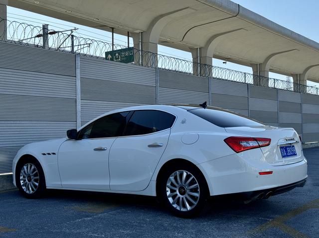 Maserati Ghibli