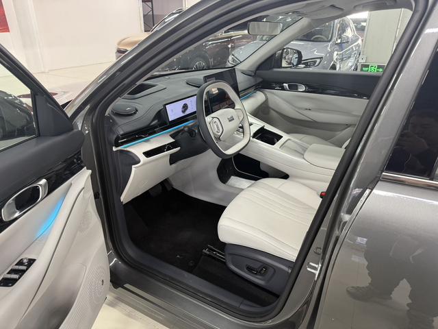 Geely Galaxy E5