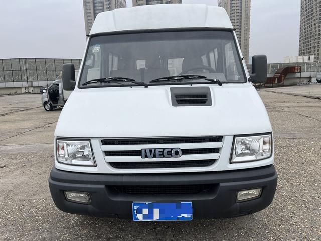 Iveco proud