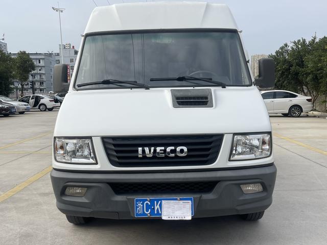 Iveco proud