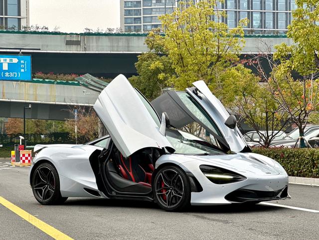 McLaren 720S