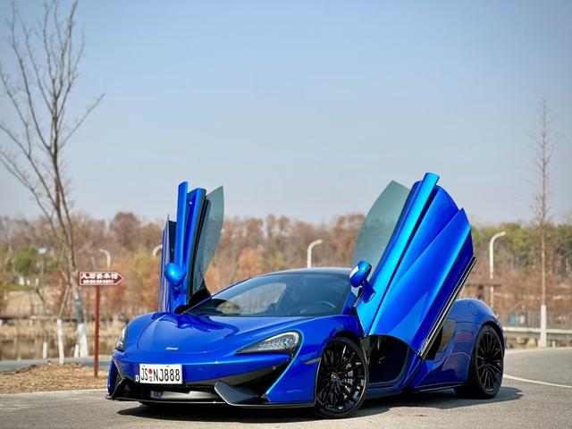 McLaren 570GT