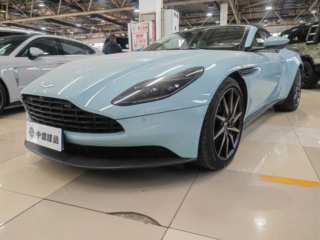 Aston Martin DB11