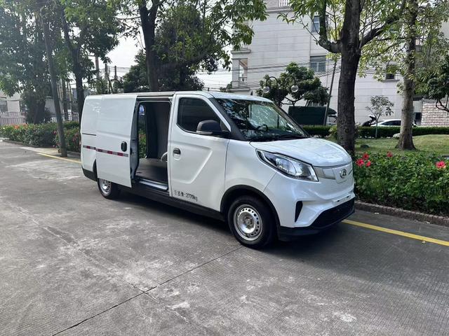 Maxus EV30