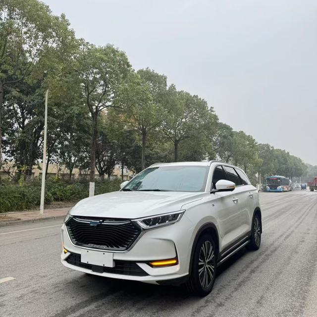 Oshan Changan Auchan X7