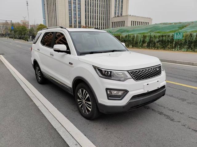 Oshan Changan Auchan CX70