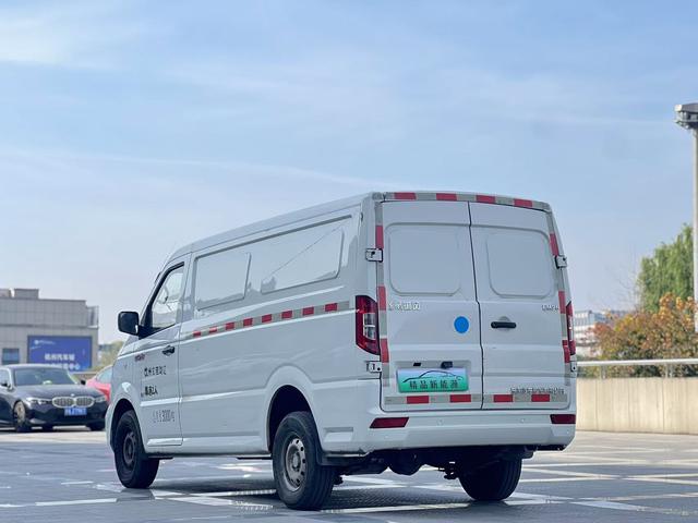 Dongfeng Yufeng EM26