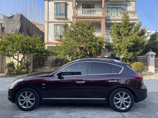 Infiniti QX50 (imported)