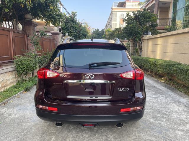 Infiniti QX50 (imported)