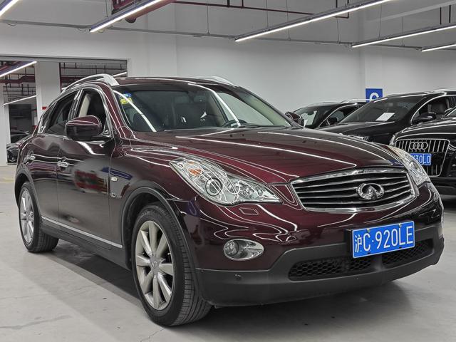 Infiniti QX50 (imported)