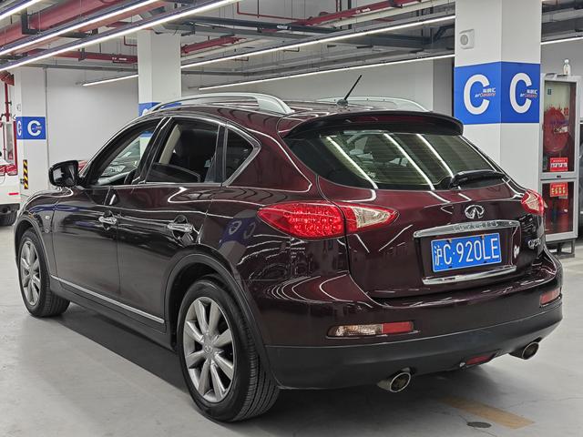 Infiniti QX50 (imported)