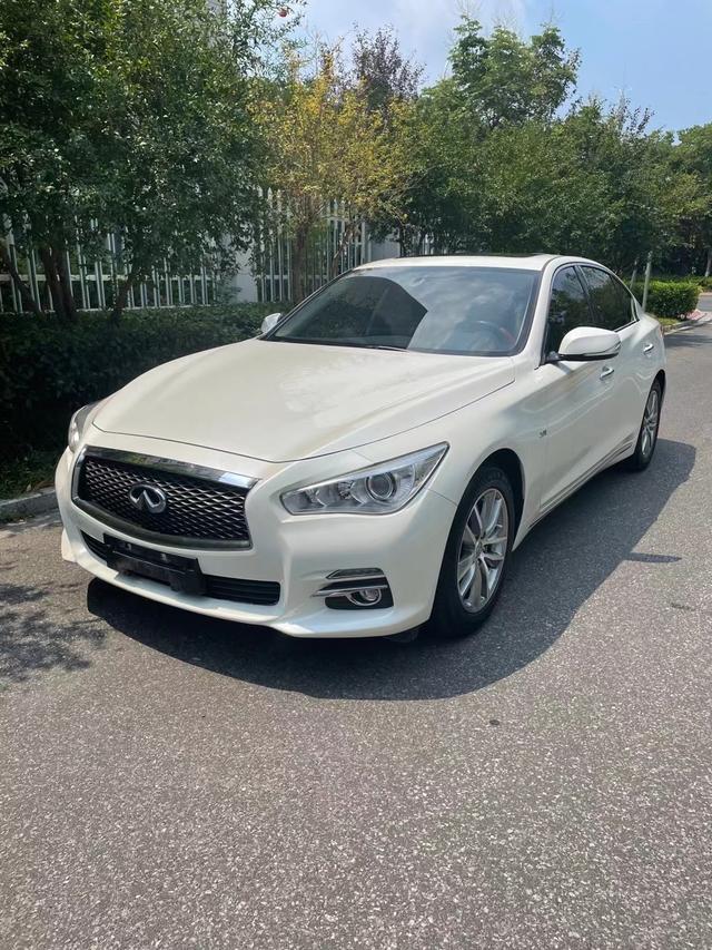 Infiniti Q50L