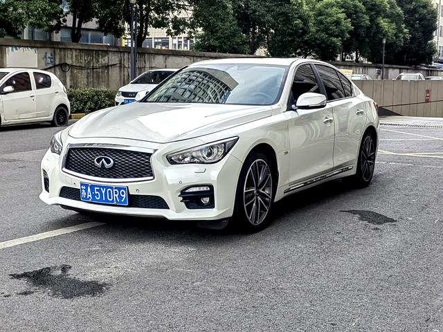 Infiniti Q50L