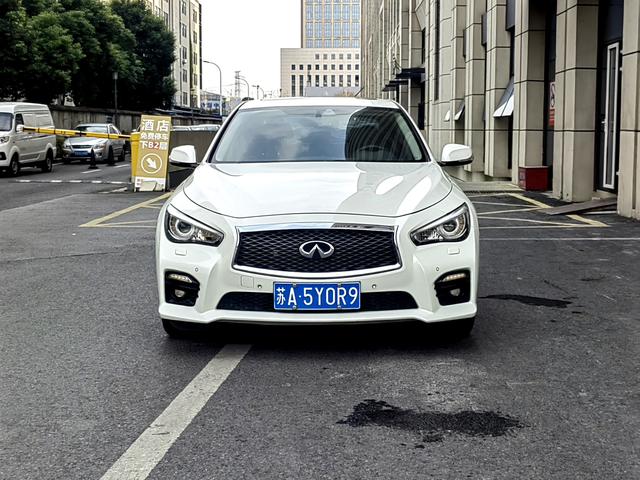 Infiniti Q50L