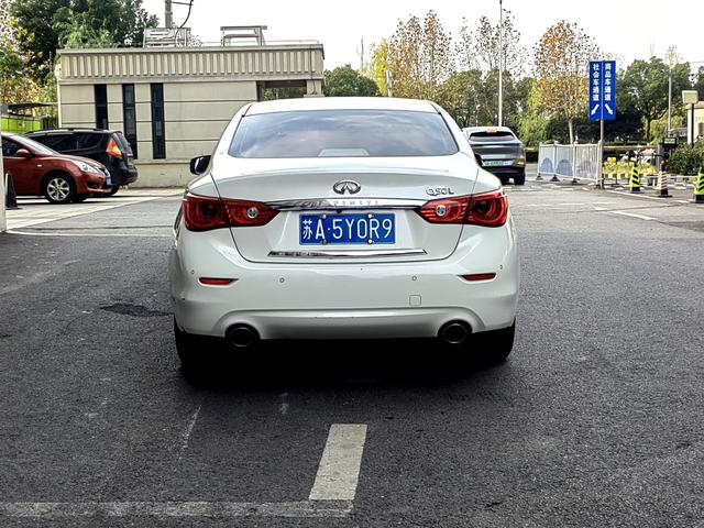 Infiniti Q50L