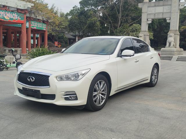 Infiniti Q50L