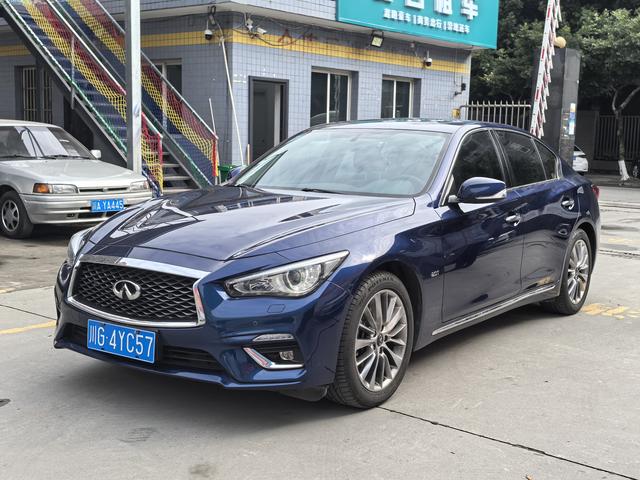 Infiniti Q50L