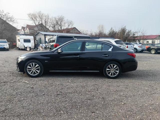 Infiniti Q50L