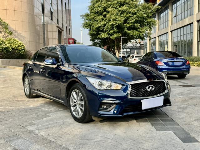 Infiniti Q50L