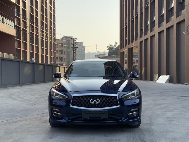 Infiniti Q50L